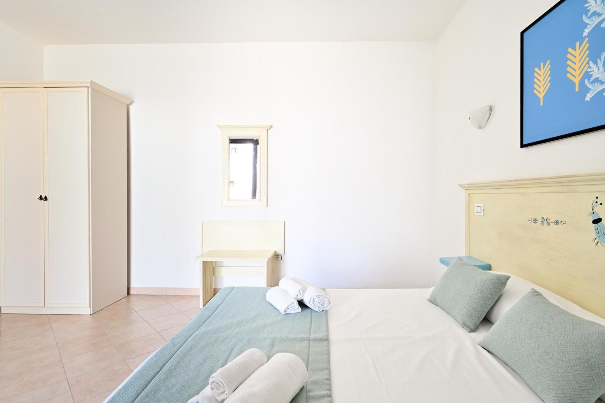 Mimose Beach Village Badesi Luaran gambar